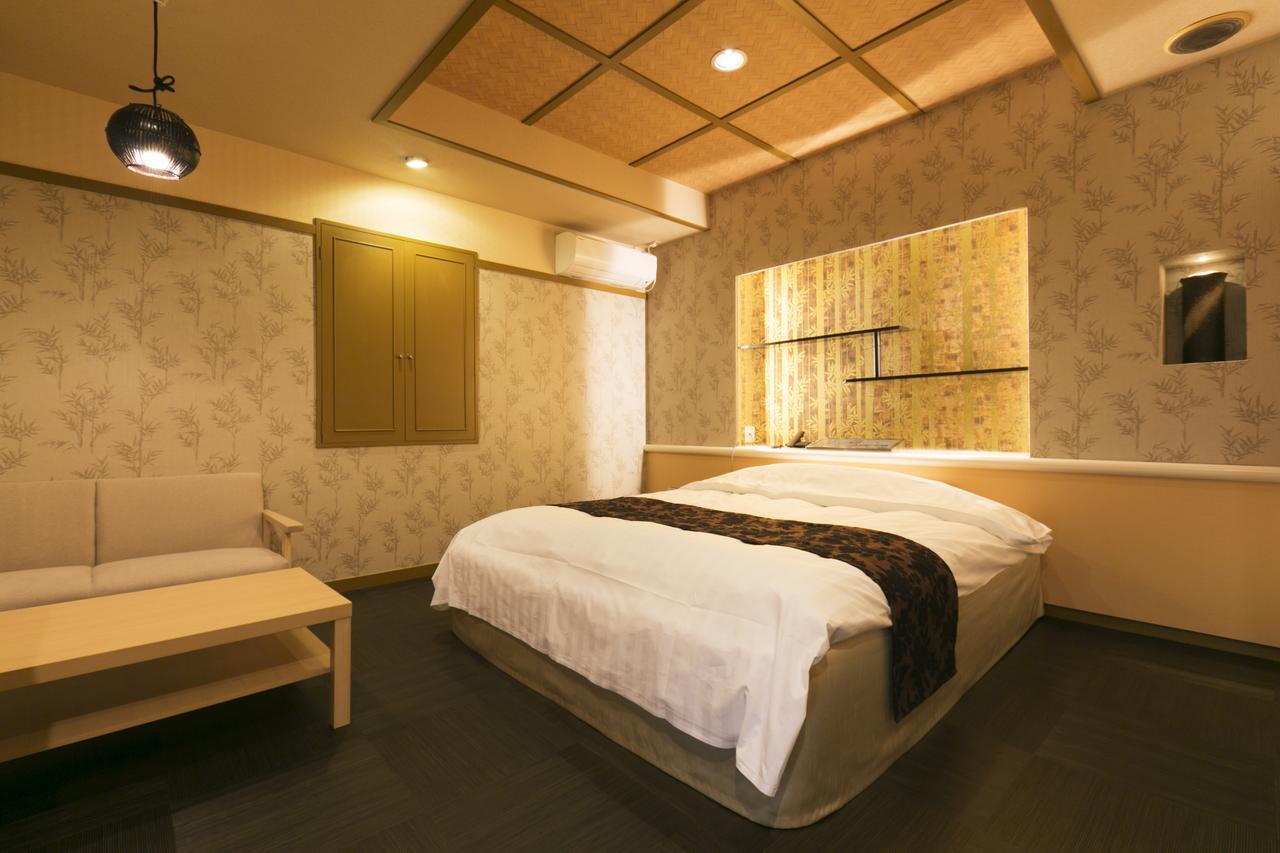 Hotel Atlantis Higashi Osaka (Adults Only) Экстерьер фото
