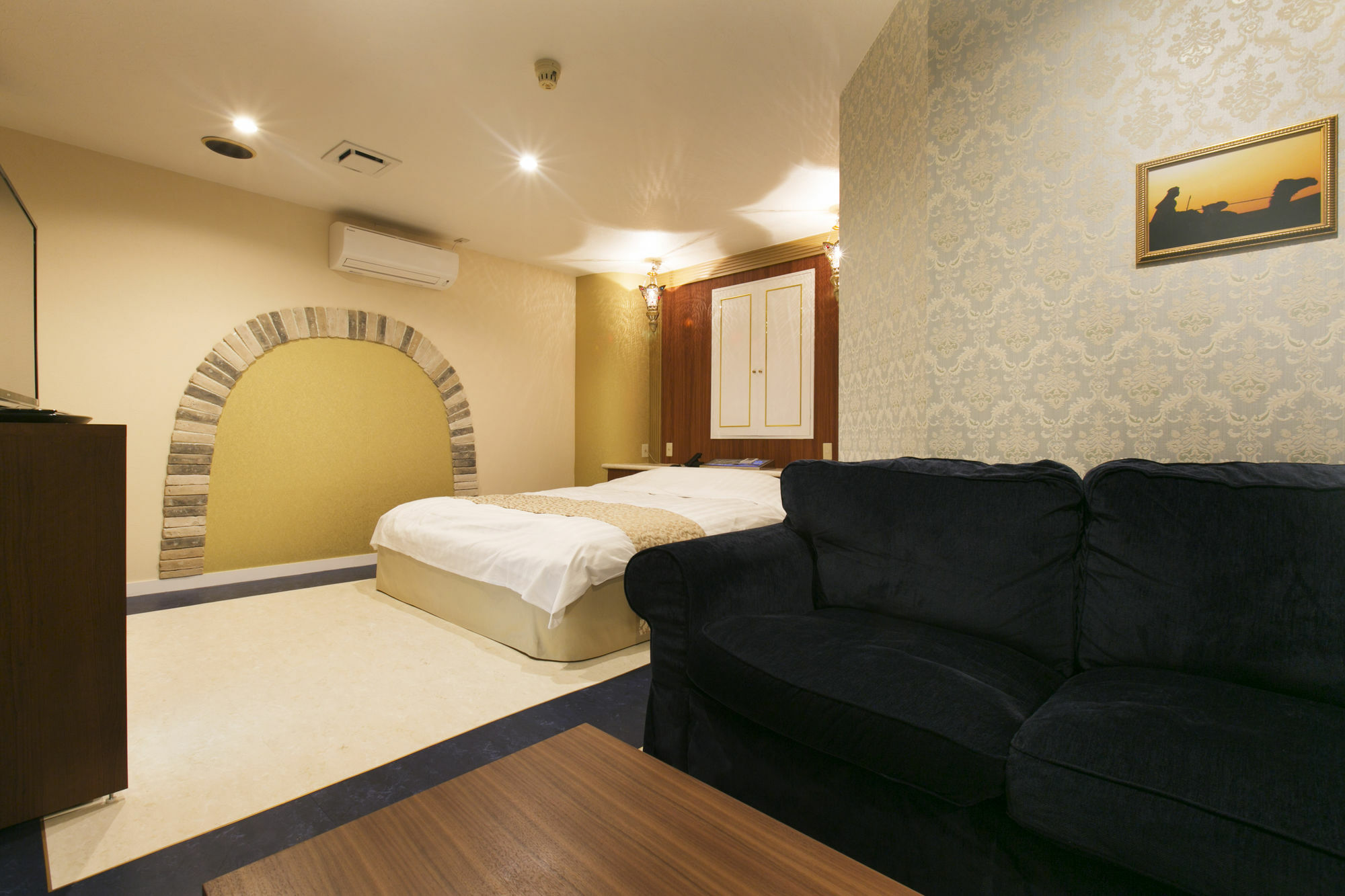Hotel Atlantis Higashi Osaka (Adults Only) Экстерьер фото